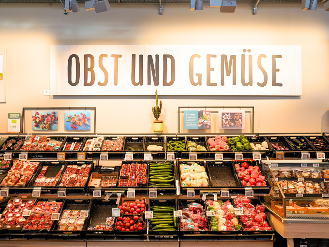 Grote keuze aan verse groenten en fruit bij REWE Doering